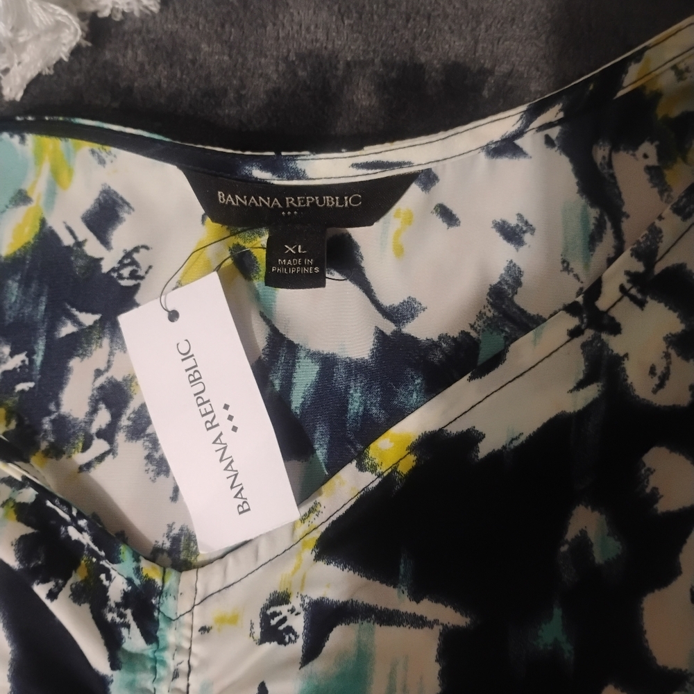 Banana Republic Pullover Long-sleeved Floral Blouse Sz XL NWT - Picture 2 of 10